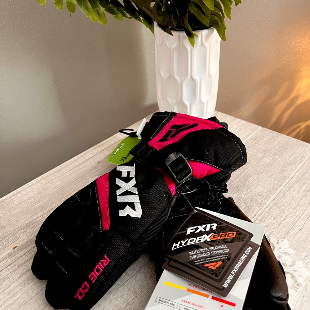 YOUTH FXR gloves!